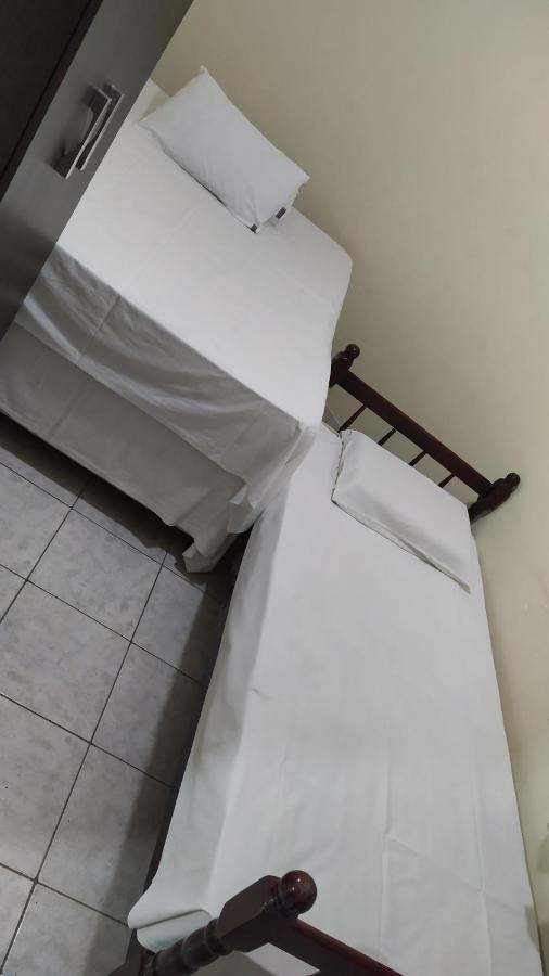 Hotel Gringos ลอนดริน่า ภายนอก รูปภาพ