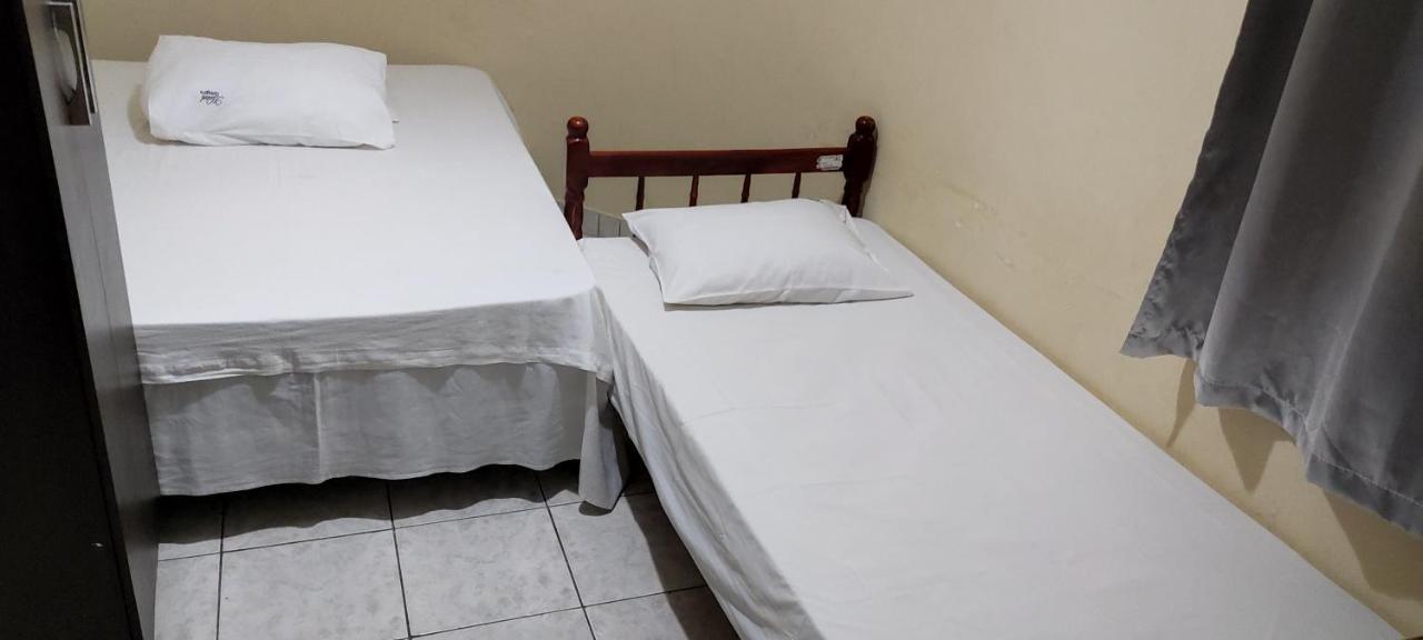 Hotel Gringos ลอนดริน่า ภายนอก รูปภาพ