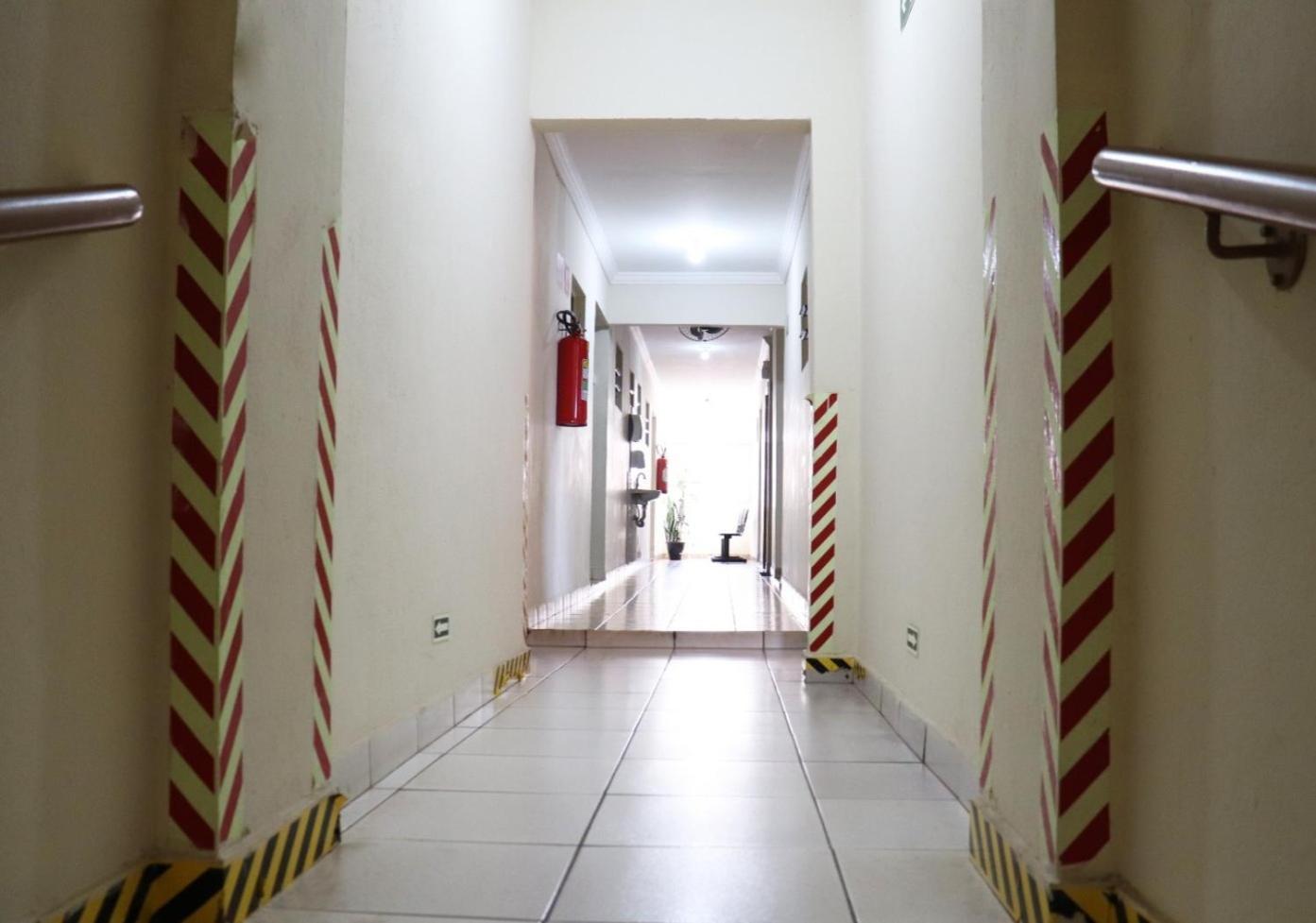 Hotel Gringos ลอนดริน่า ภายนอก รูปภาพ
