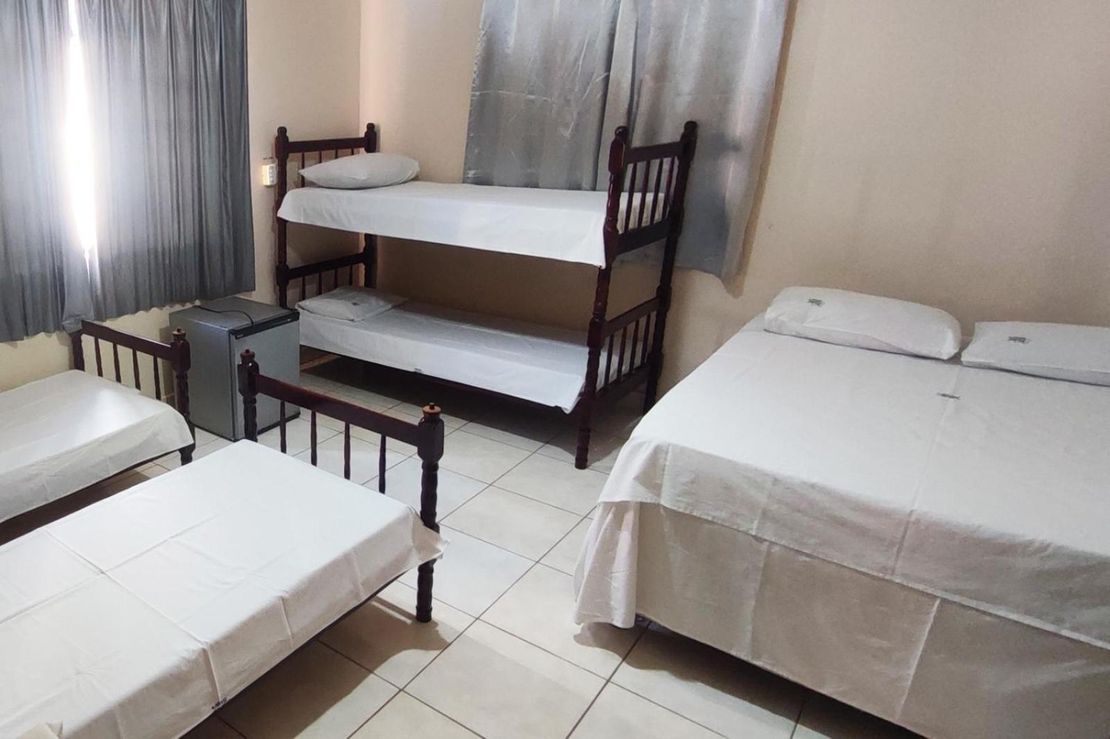 Hotel Gringos ลอนดริน่า ภายนอก รูปภาพ