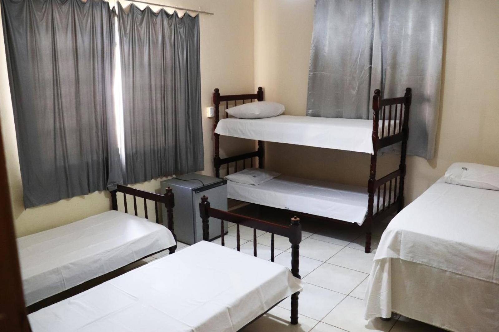 Hotel Gringos ลอนดริน่า ภายนอก รูปภาพ