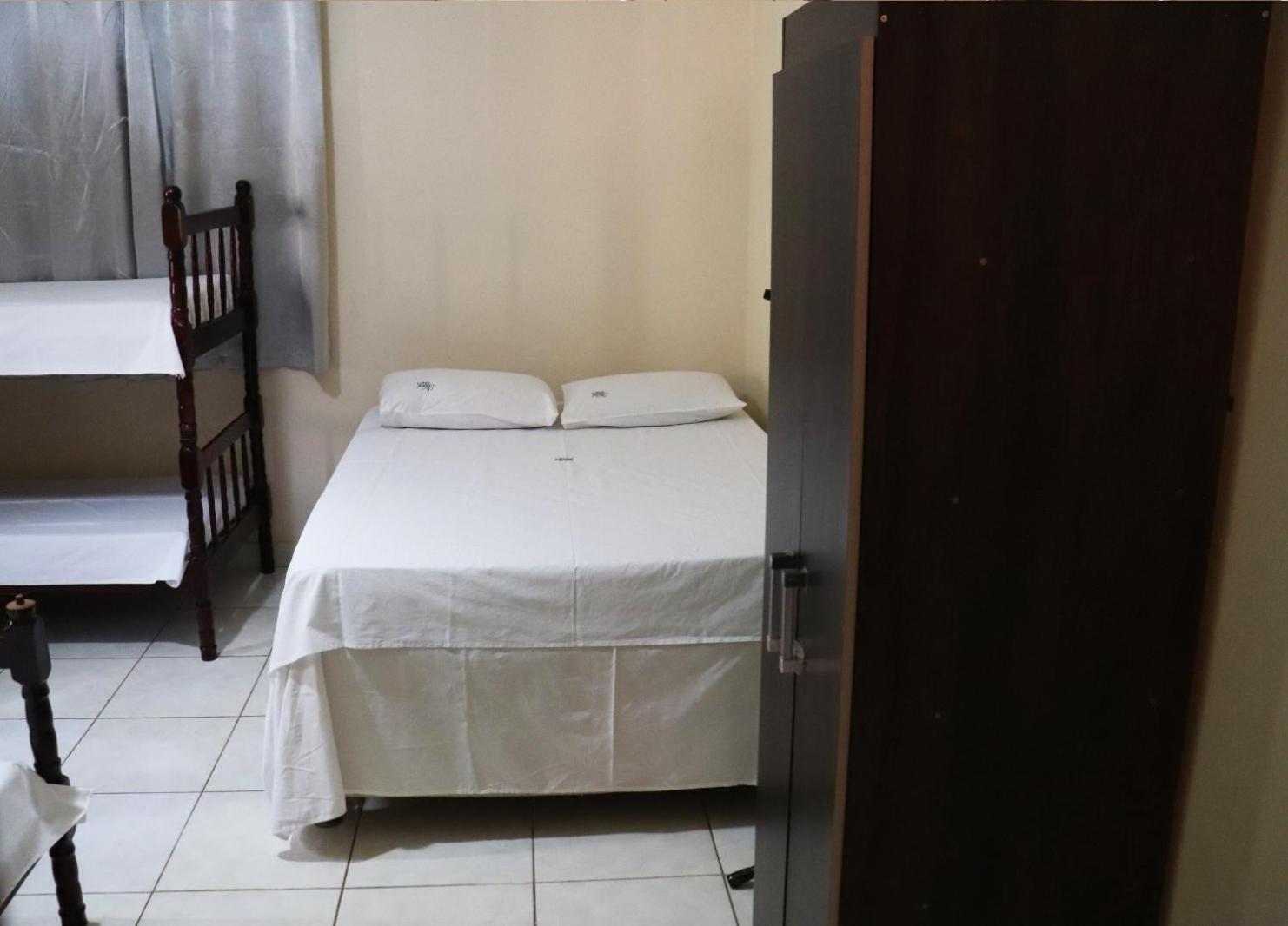 Hotel Gringos ลอนดริน่า ภายนอก รูปภาพ